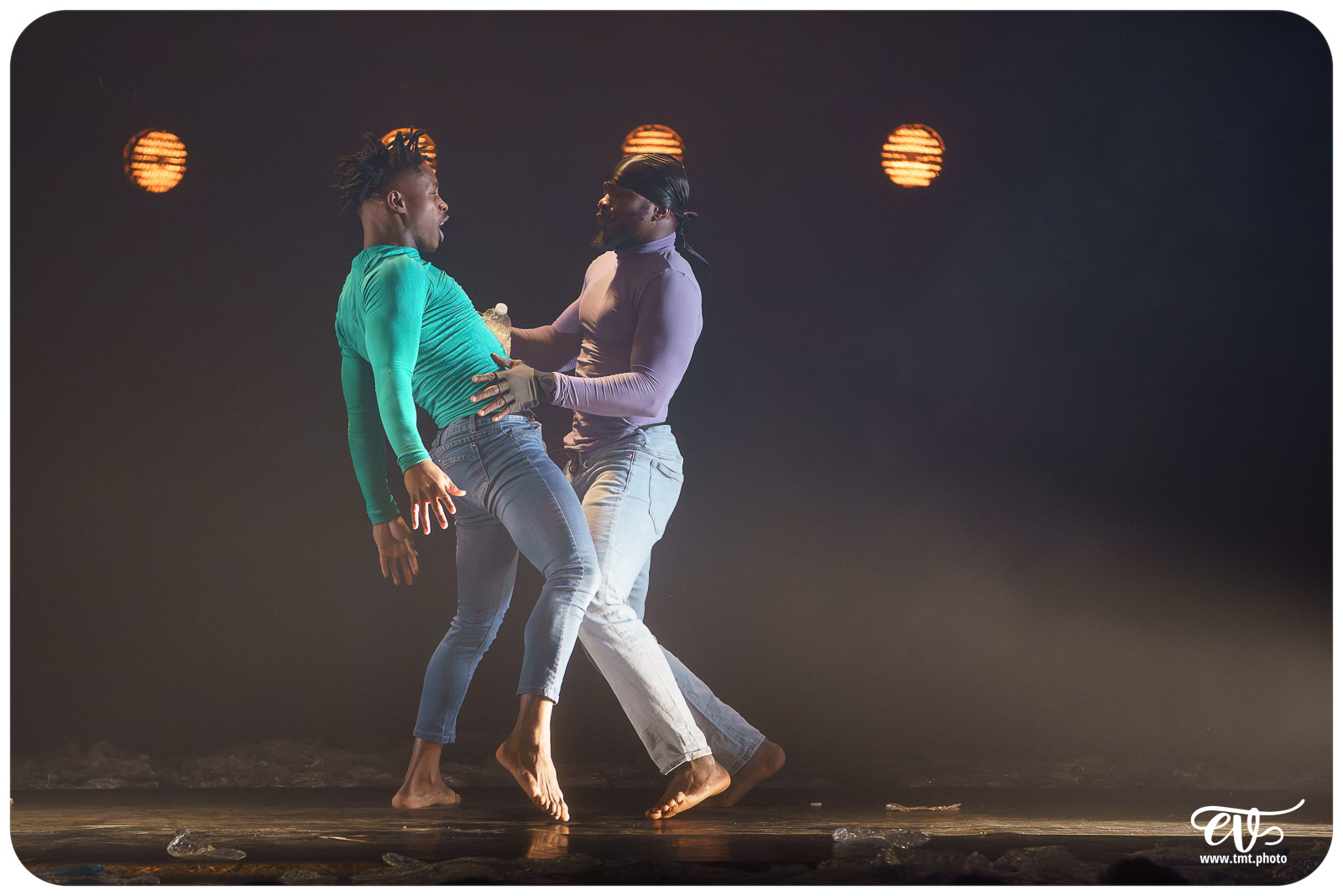 YÉ ! (L'EAU) (CIRCUS BAOBAB)